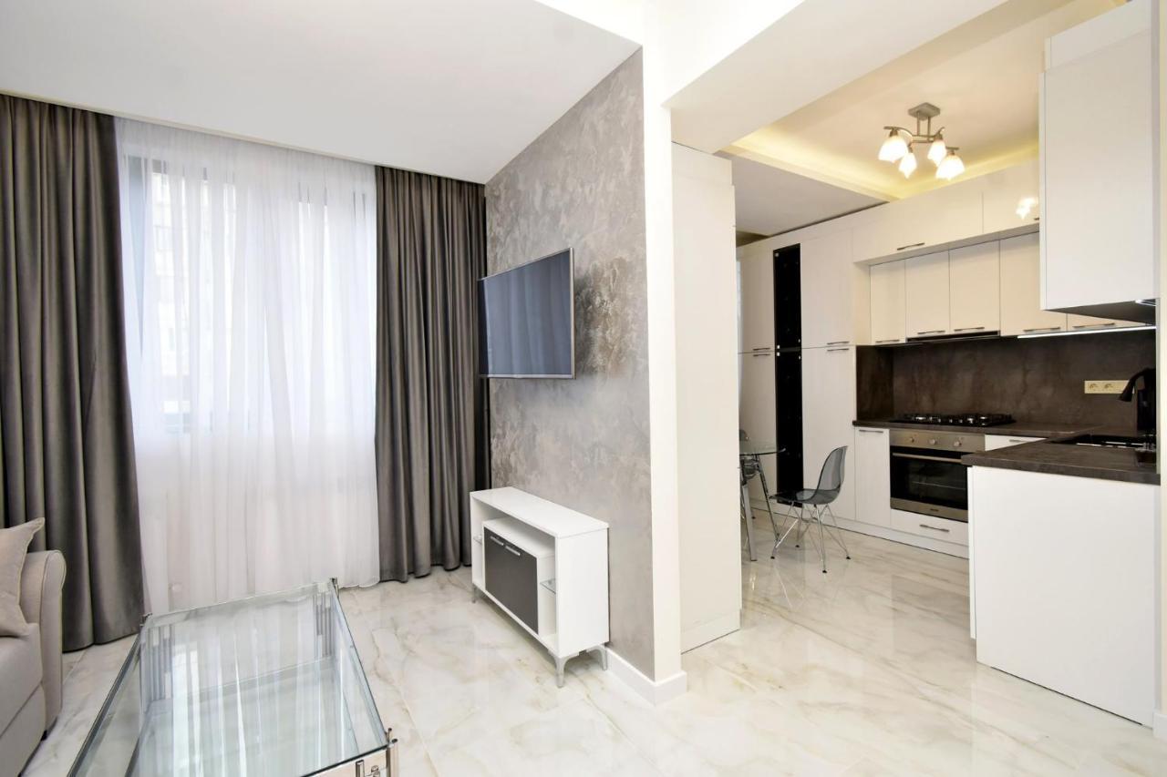 Apart House In Centr Koghbaci Strit Erivan Exterior foto